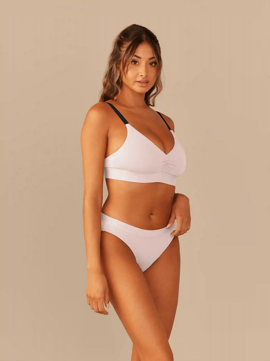 UltraModal™ FeelFree Curvy Ruched Bralette | Flight Club